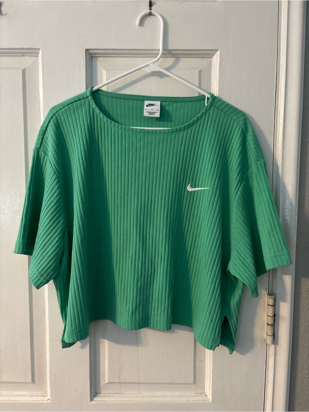 Nike Women's Green Ribbed Knit Cropped Crew Neck T-Shirt XL DV7870-363